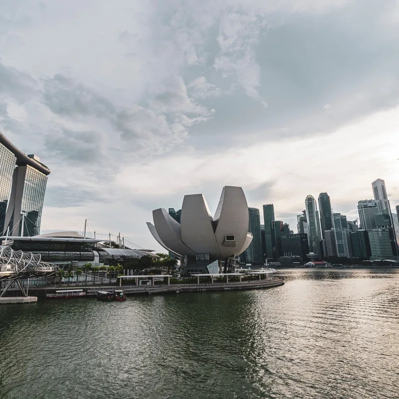 Actividad cripto en Singapur sube 55,4% a 284.000 millones de dólares