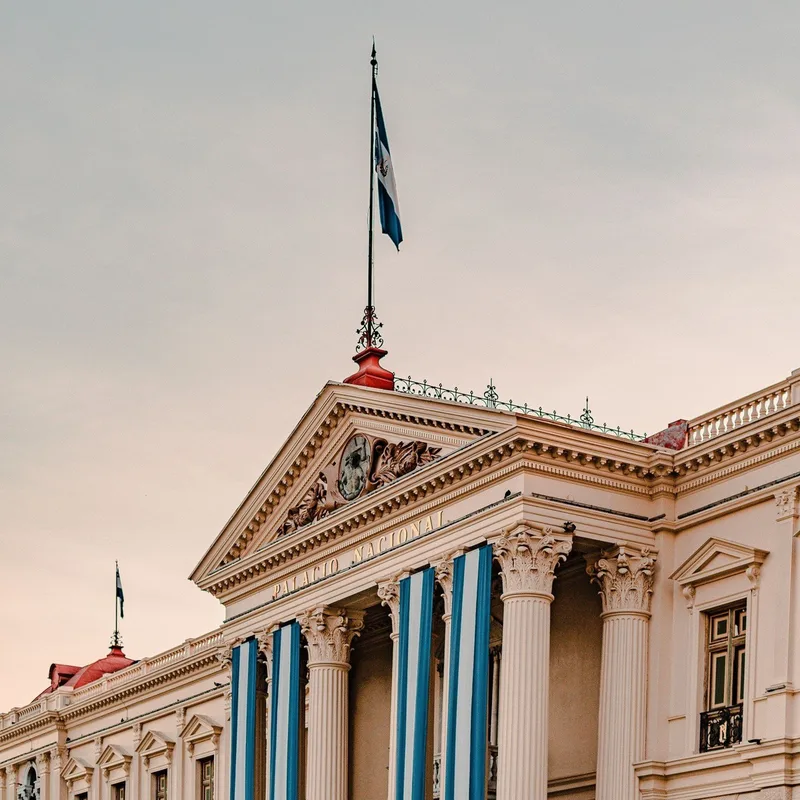 El FMI desembolsa 138 M$ a El Salvador pese a Bitcoin