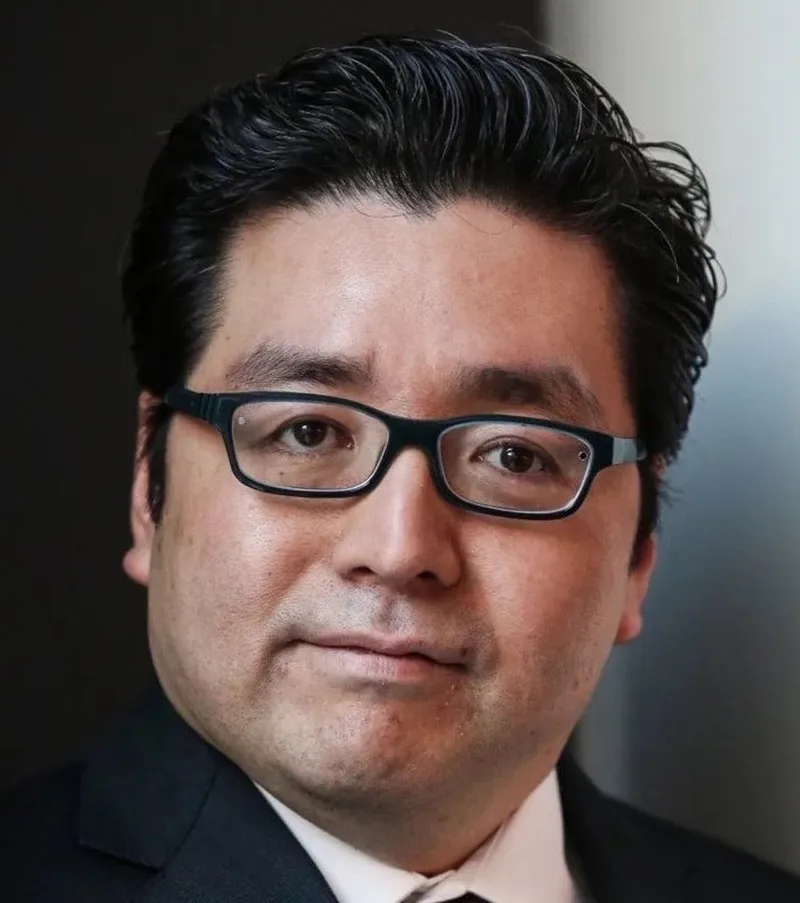 Tom Lee declara que cripto entra en mercado alcista