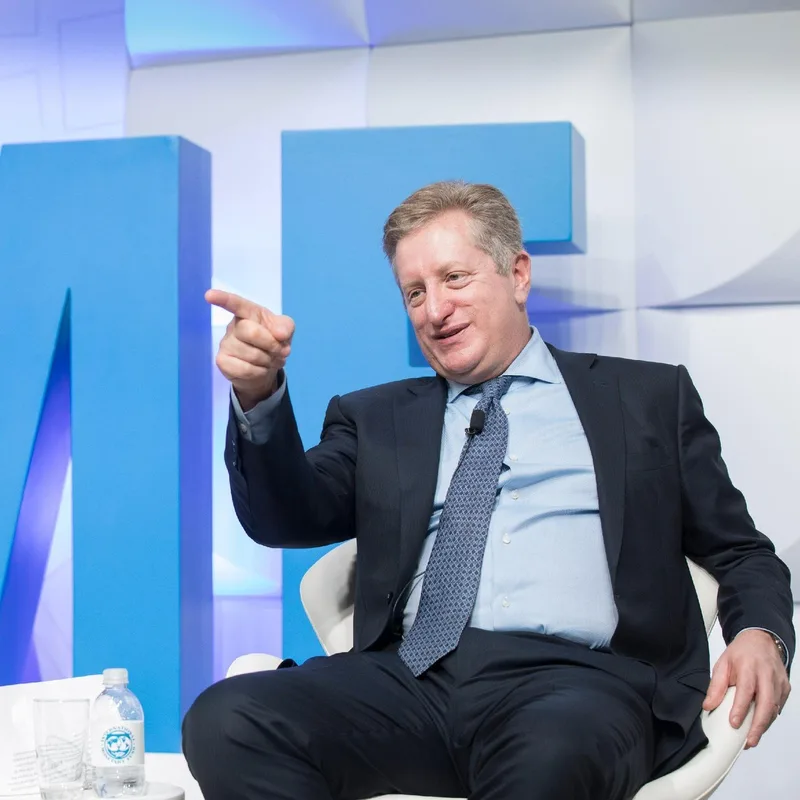 Steve Eisman advierte sobre concentración del auge de la IA