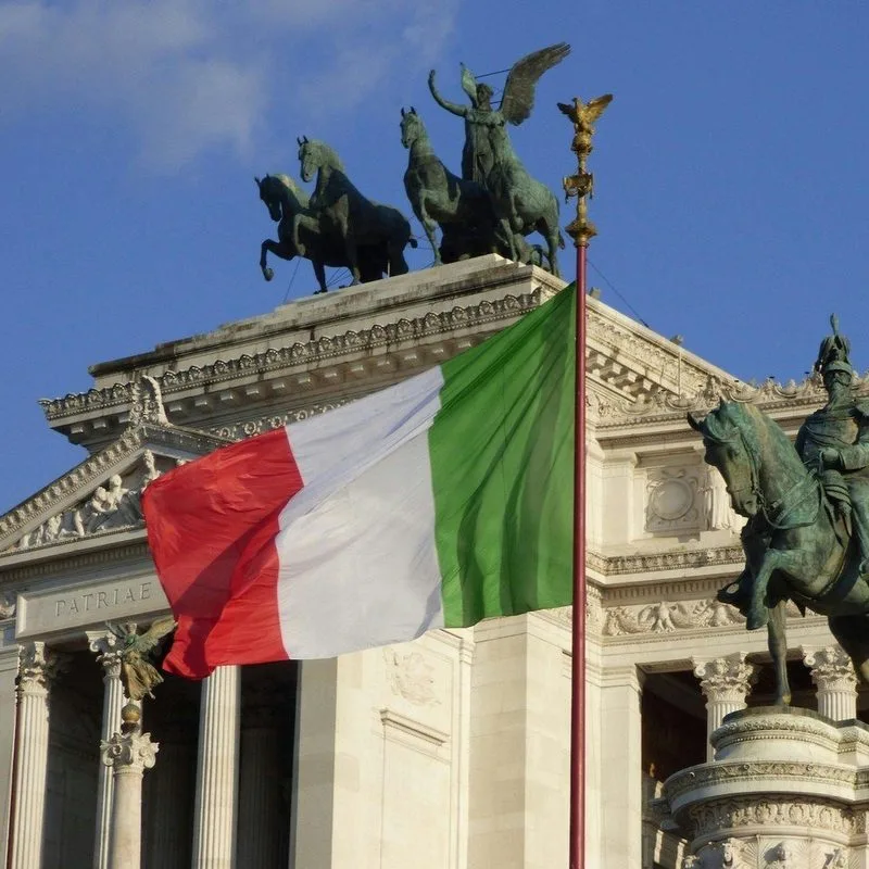 🏦 El Banco de Italia descubrió que los costos de las remesas con stablecoins alcanzan casi el 9% en algunos corredores…