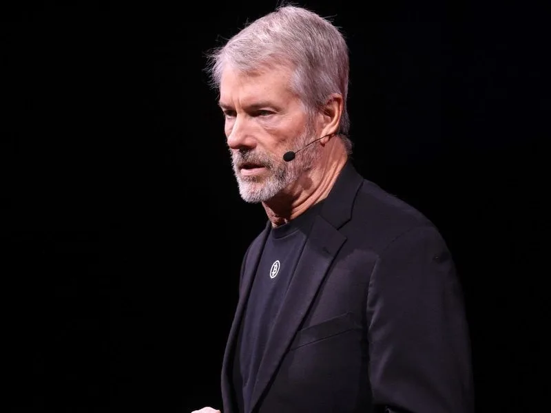 ⚡️ Michael Saylor dice que rechazar la integración de Bitcoin con "bancos y corporaciones, custodios e intercambios…