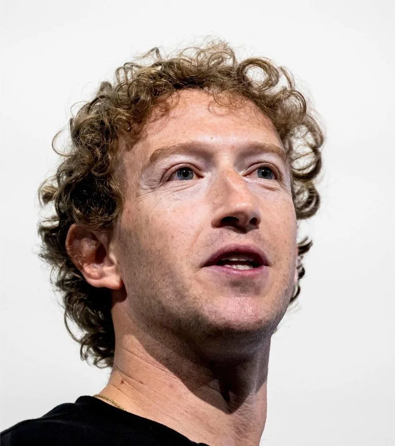 🇺🇸🇨🇳 El CEO de Meta, Mark Zuckerberg, afirma que EE. UU. no debería prohibir los modelos de IA chinos.