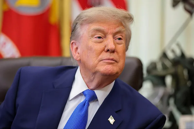 Trump ha realizado más operaciones que todo el Congreso