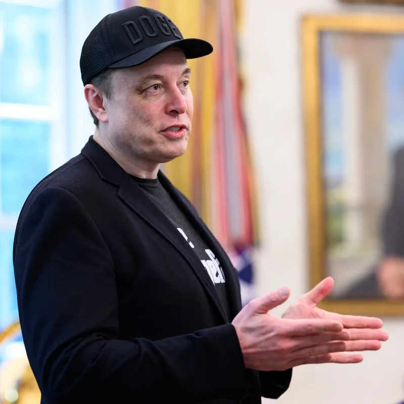 Elon Musk predice un aumento del 20-30% en la economía global por la IA