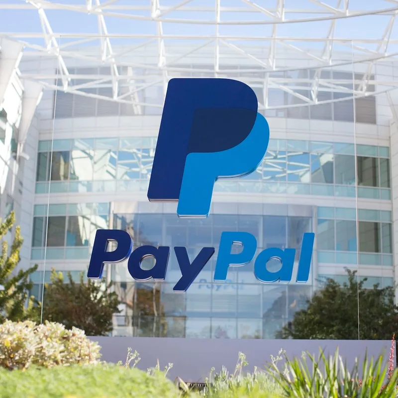 PayPal lanza PYUSDx para emitir stablecoins personalizadas