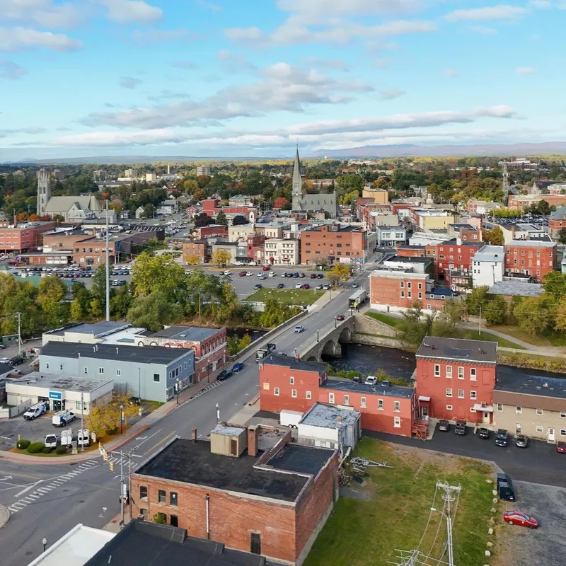 Plattsburgh valora moratoria a minería cripto y IA
