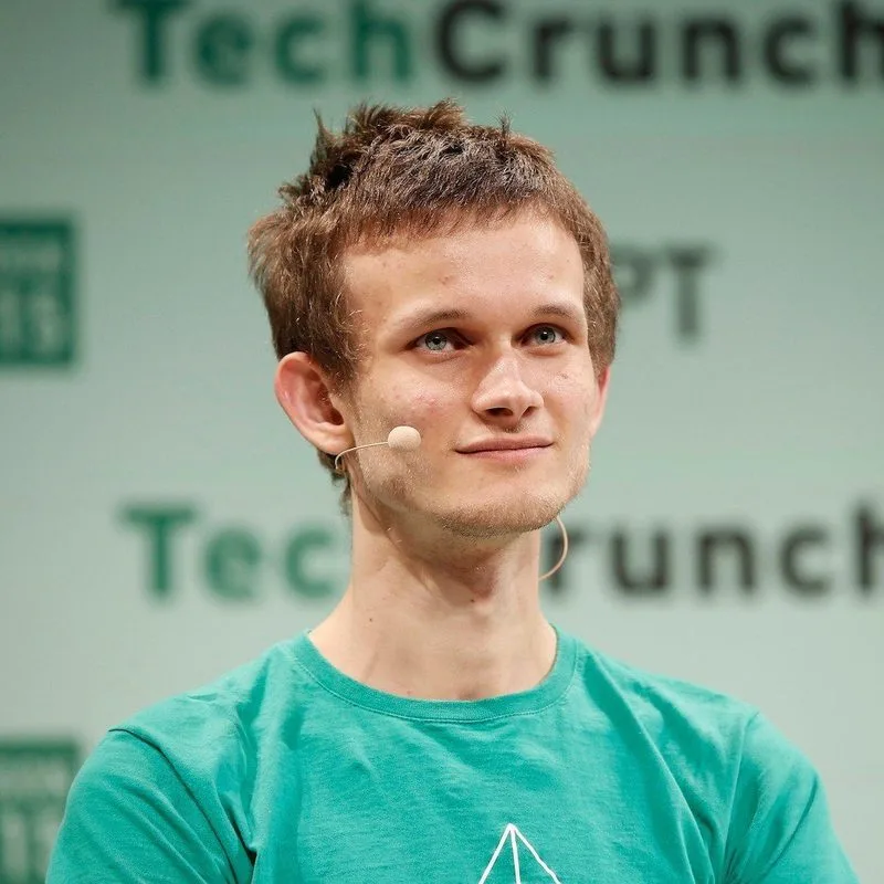 ⚡️ Vitalik Buterin afirma que el pseudonimato es "un concepto muerto" en 2026, argumentando que la IA ha facilitado…