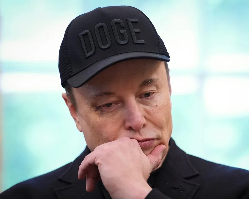 Elon Musk alerta sobre cientos de fraudes que roban a EE.UU