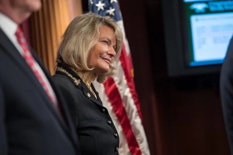 🇺🇸 La senadora Cynthia Lummis afirma que la Ley CLARITY otorgaría al Tesoro nuevas herramientas de sanción para cerrar…