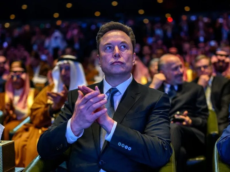 🤖 Elon Musk dice que el tráfico de internet de agentes de IA "superará con creces el uso humano", afirmando que "no hay…