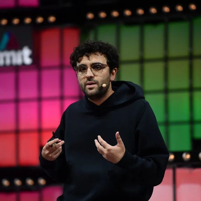 🇺🇸 Nueva York se convierte en el primer estado de EE. UU. en detener la construcción de nuevos grandes centros de datos.