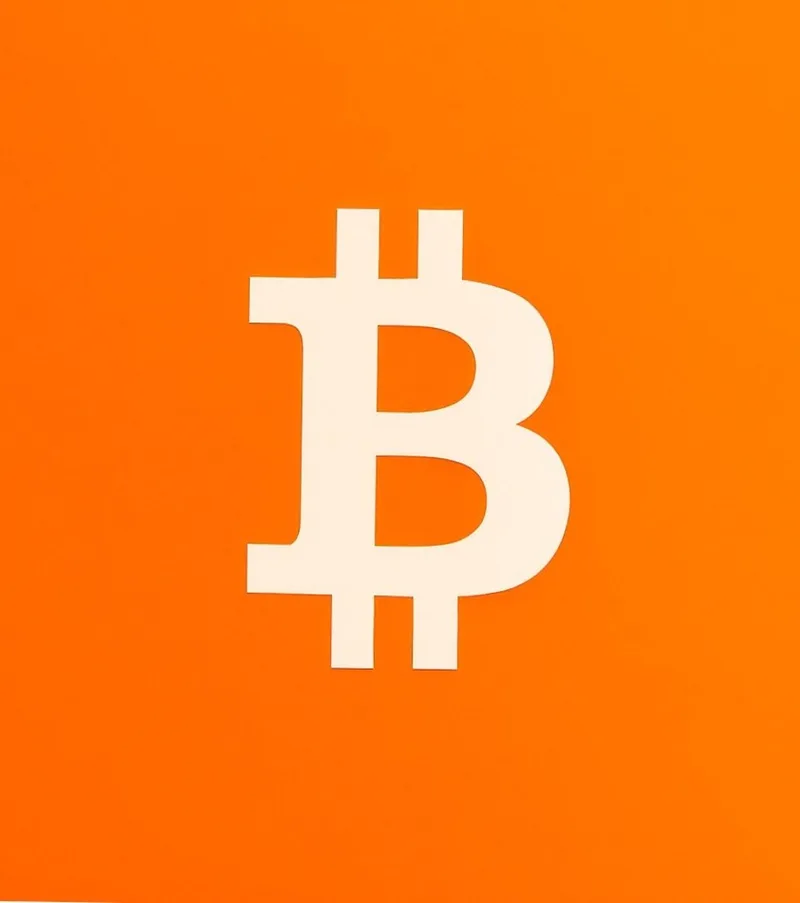 Bitcoin sube a 84.000 dólares